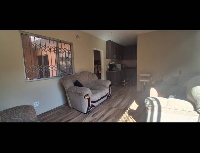 5 BEDROOM FREEHOLD FOR SALE IN STARWOOD